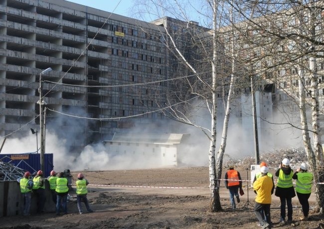 Rozbiórka szpitala Religii w Zabrzu (2)