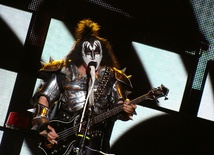 Frontman Kiss przeciw chrystianofobii