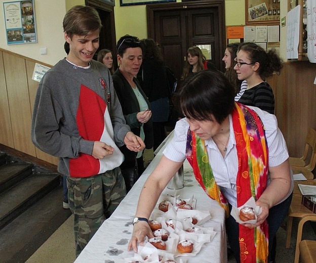 Pączki z Cieszyna dla Afryki