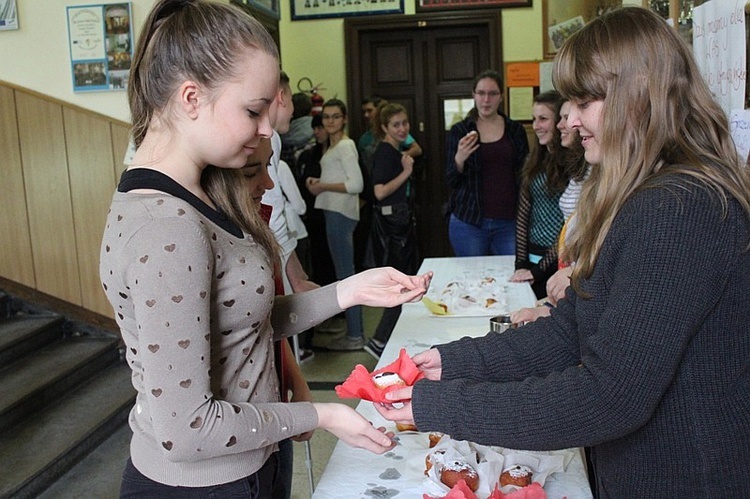 Pączki z Cieszyna dla Afryki