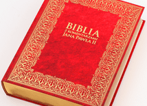 Biblia z komentarzami Jana Pawła II 