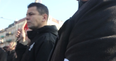 Legnica: dwa pomniki, dwa bieguny