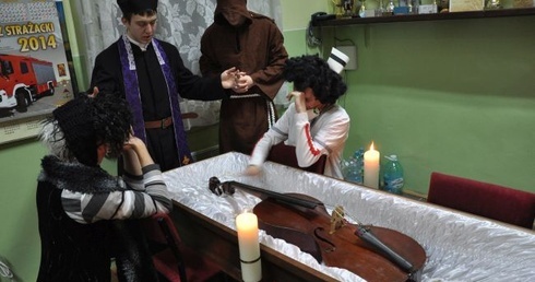 Chodzili z niedźwiedziem