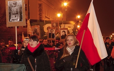 Marsz pamięci ze zdjęciami żołnierzy wyklętych przeszedł przez Lublin