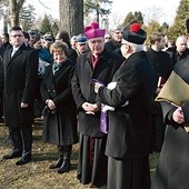  Udział w uroczystościach wrocławskich wziął m.in. abp Józef Kupny, metropolita wrocławski