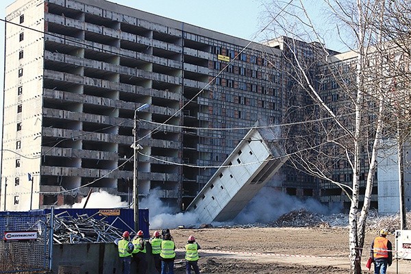  Do zburzenia szybu wystarczyło kilka kilogramów materiałów wybuchowych