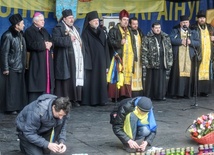 Duchowni różnych wyznań na Majdanie razem