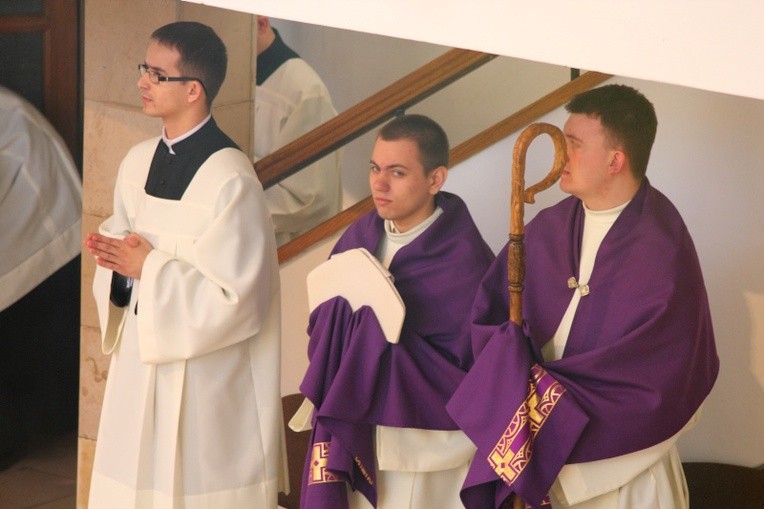 Posługa lektoratu i akolitatu