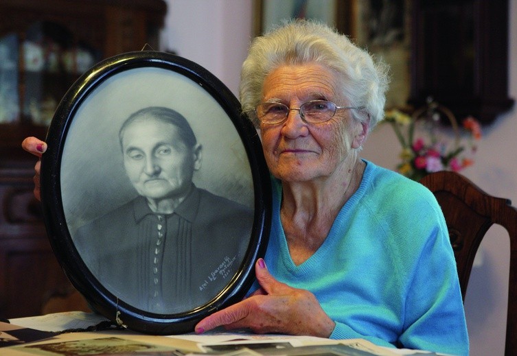 Pani Małgorzata była bardzo przywiązana  do swojej babci – mamy kard. Hlonda. Jej zdjęcie wisi w centralnym miejscu pokoju