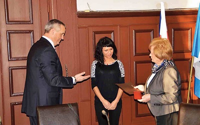 Wioleta Strus otrzymała nagrody za wyłowienie z jeziora 5-letniego dziecka