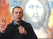  – Gdyby nie to, że jestem mężem, chciałbym zostać  kapłanem – mówił Lech Dokowicz, podkreślając szacunek  dla sakramentu święceń