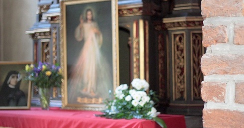 Adoracja Najświętszego Sakramentu w katedrze
