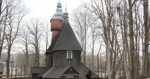 Kościoł Podwyższenia Krzyża Świętego w Starej Wsi nalezy do najstarszych drewnianych świątyń w naszej diecezji