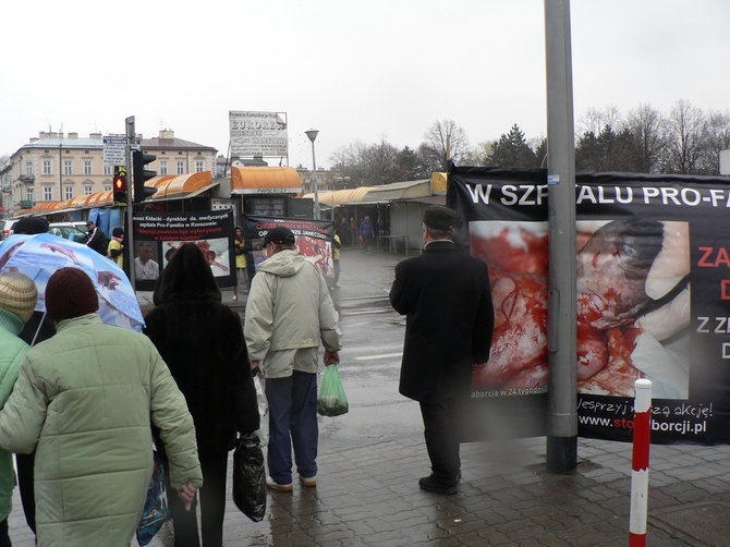 Obrońcy życia spisani przez policję