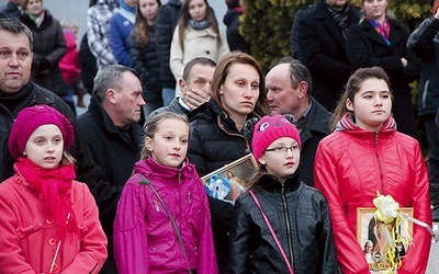  Oczekiwanie na spotkanie w Łososinie Dolnej