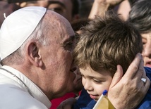 Papież: Nikt nie może zbawić się sam