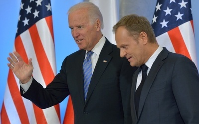 Tusk i Biden potępili aneksję Krymu