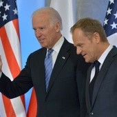 Tusk i Biden potępili aneksję Krymu