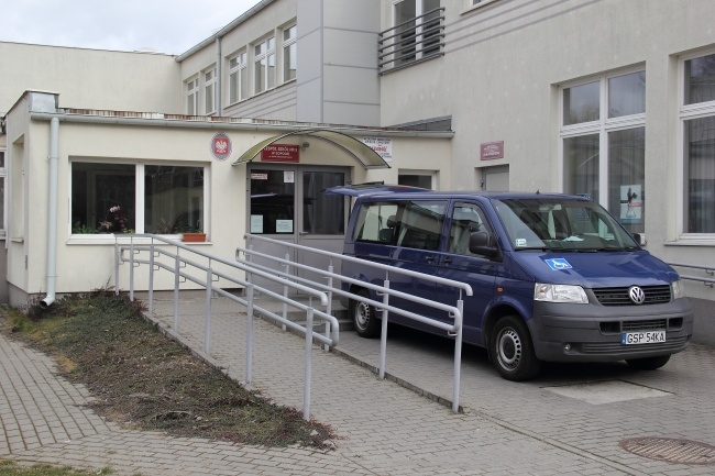 Czytelnicy i bibliotekarka protestują 