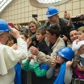 Papież o działaniach humanitarnych