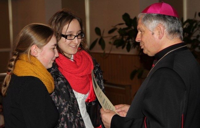 Gimnazjaliści pisali test z wiedzy religijnej