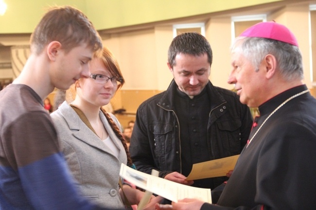 Gimnazjaliści pisali test z wiedzy religijnej