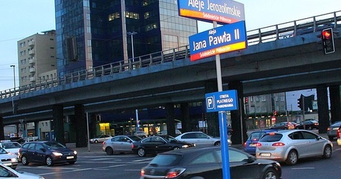 "Czterdziestolatek" ma rondo