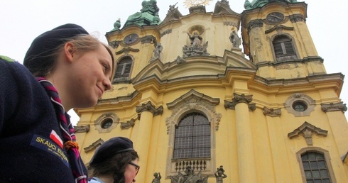 Z Henrykiem Pobożnym i św. Jadwigą