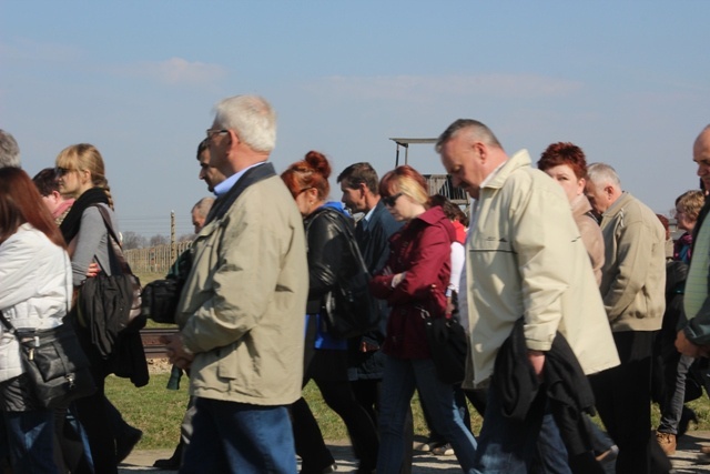 Droga Krzyżowa w KL Auschwitz-Birkenau