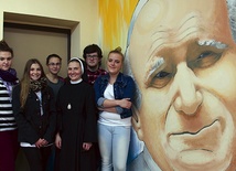  Idziemy podziękować za Jana Pawła II. Tam przecież wszystko się  zaczęło – wyjaśnia młodzież 