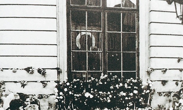 Aresztowany przez milicję obraz w archikatedrze warszawskiej, czerwiec 1966 r. P