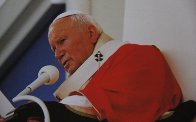 Jan Paweł II podczas homilii w Łowiczu