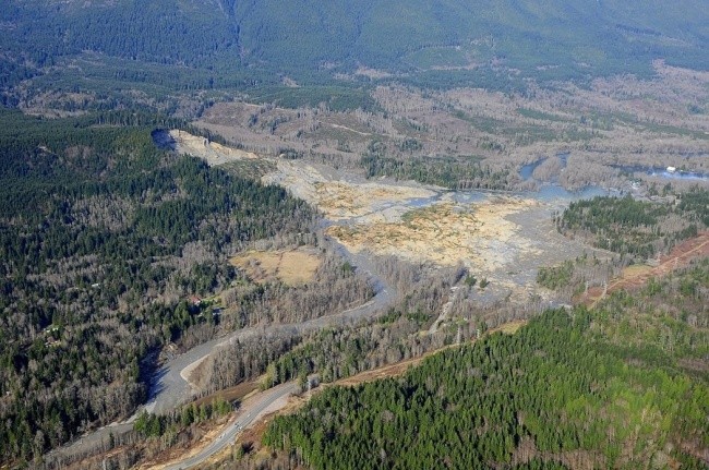 Lawina błotna: już 21 ofiar śmiertelnych