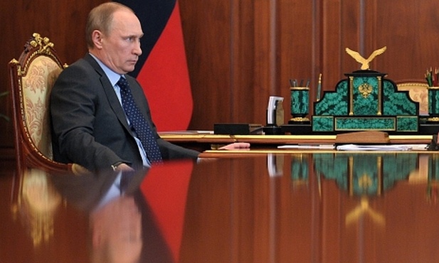 Putin zapewnił Merkel o wycofaniu części wojsk