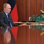 Putin zapewnił Merkel o wycofaniu części wojsk