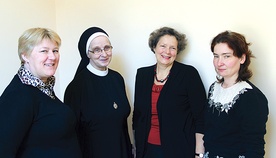 Od lewej: Iwona Rawicka, s. Augustyna, Maria Szczawińska i Zoresława Horodenchuk są katolickimi lekarzami o specjalizacji ginekolog-położnik, naprotechnolog