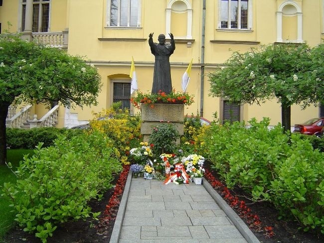 Pomniki Jana Pawła II