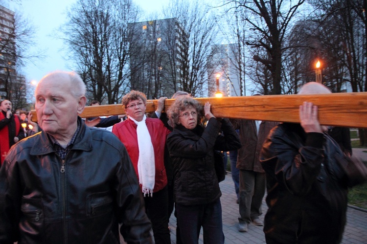 Droga Krzyżowa na os. Tysiąclecia 2014