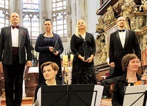 Koncerty wykonali znani śpiewacy operowi oraz kwartet smyczkowy Filharmonii Opolskiej