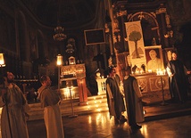  Pojmanie Chrystusa w Ogrodzie Oliwnym to jedna ze scen dramatu liturgicznego w wykonaniu Scholi Węgajty