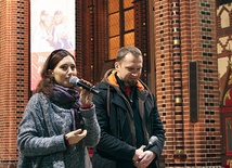  Iwona i Marcin Ziemniewiczowie w gliwickiej katedrze