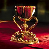 Czarka kielicha, przechowywanego w katedrze w Walencji,  od wieków jest czczona  jako naczynie, którym posłużył się Jezus podczas Ostatniej Wieczerzy