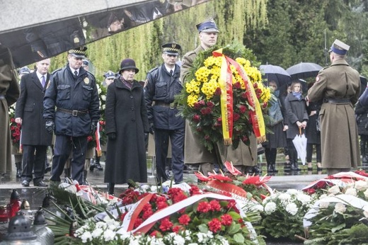 Powązki Wojskowe: rocznica smoleńska