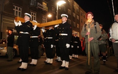 Z krzyżem przez miasto