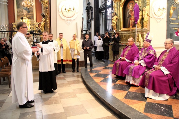 Promocja nadzwyczajnych szafarzy Komunii św.