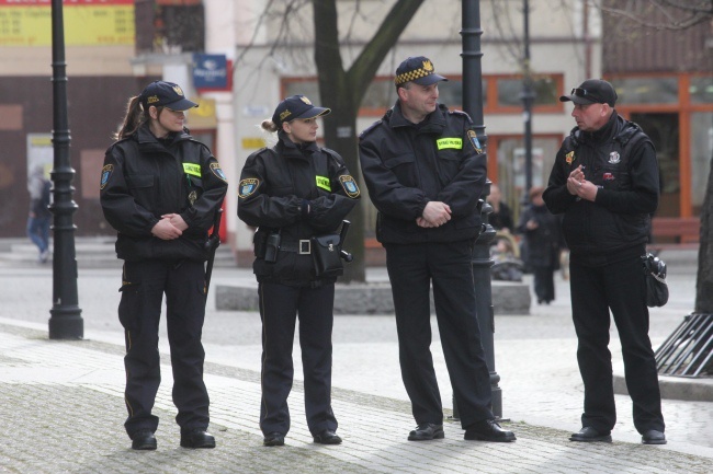 Kolejna rocznica, kolejne hasła