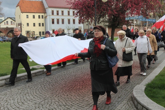 Kolejna rocznica, kolejne hasła