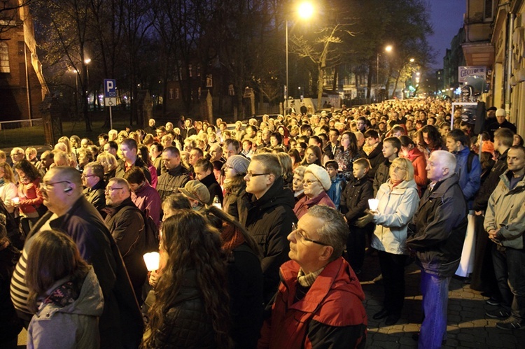 Droga Krzyżowa w Chorzowie 2014 