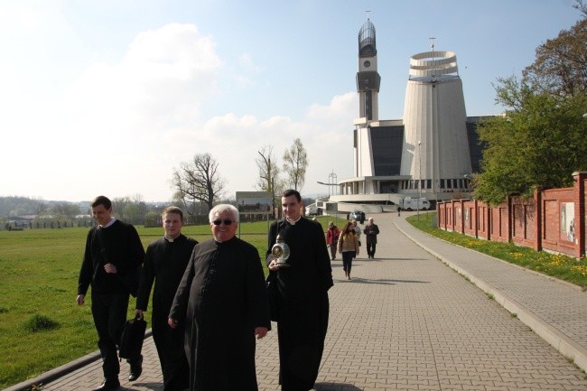 Kanonizacyjna Iskra Miłosierdzia