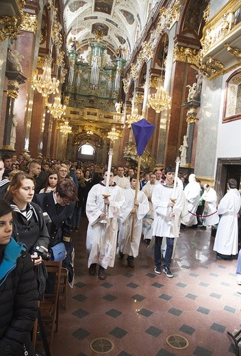 Pielgrzymka maturzystów cz. 1